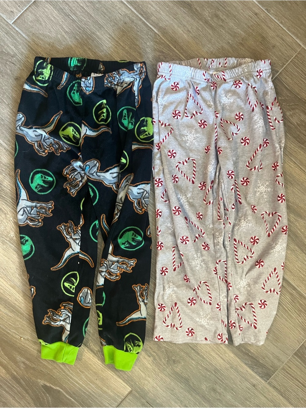 Kids Dino & Candy Cane Pajama Bottoms - Black/Light Gray